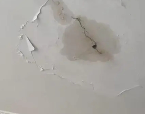 商南阳台漏水维修公司分享下屋面防水工程质量问题原因分析